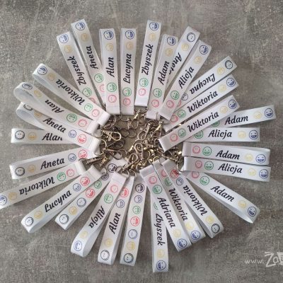 Kolorowe smycze z nadrukiem