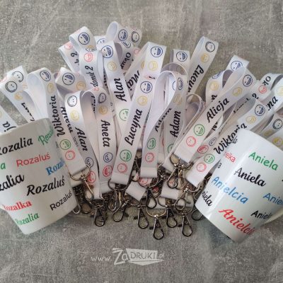 kubek latte oraz smycze reklamowe